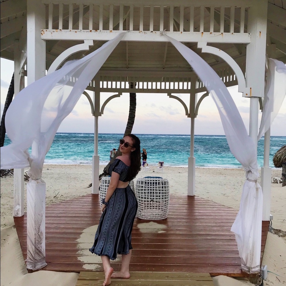 Meet your Posher, Violet